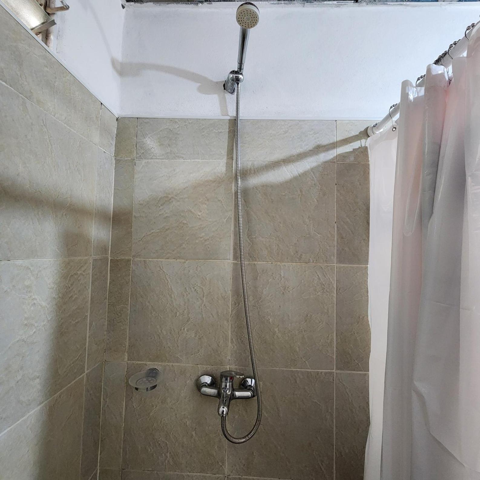 Apartment Departamento En Planta Baja, Centrico, Cochera Cubierta Sarmiento265apart D5 *